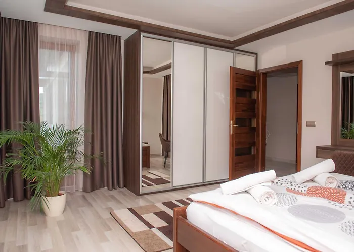 Relax Wellness Vilă *